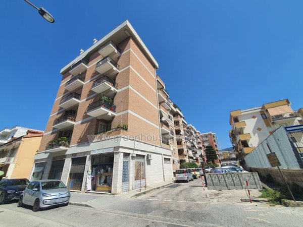negozio in vendita a Caserta in zona Acquaviva