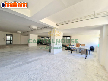 locale commerciale in vendita a Caserta in zona Acquaviva
