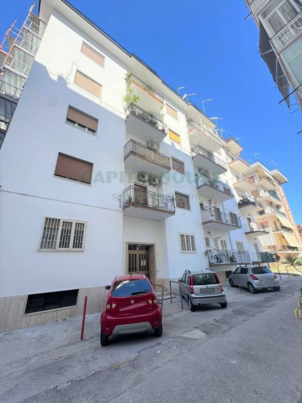 appartamento in vendita a Caserta in zona Acquaviva