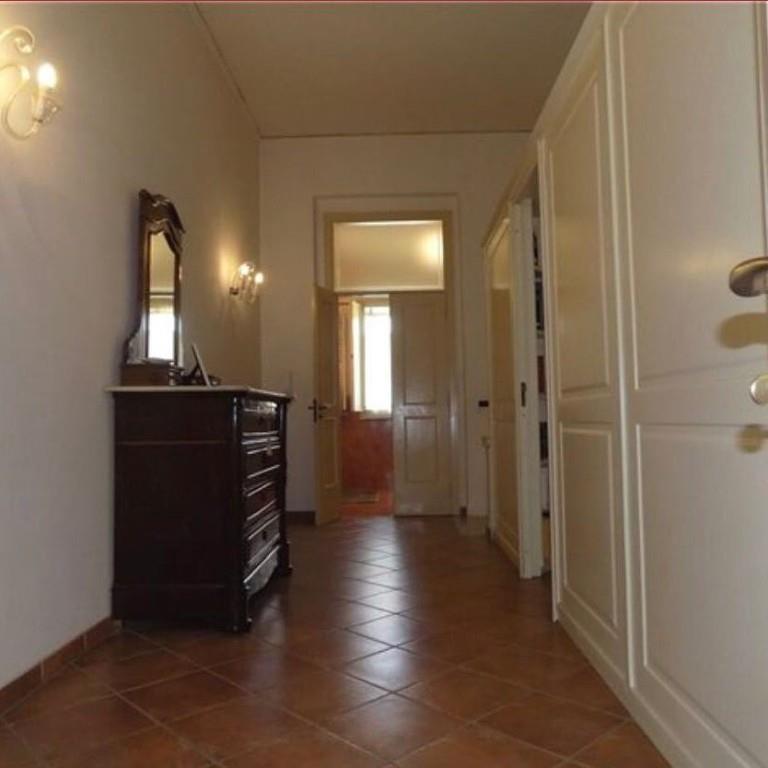 casa indipendente in vendita a Caserta in zona San Leucio