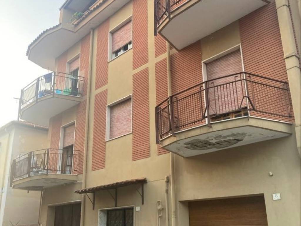 appartamento in vendita a Caserta in zona Acquaviva