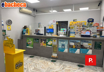 negozio in vendita a Caserta in zona Centro Città