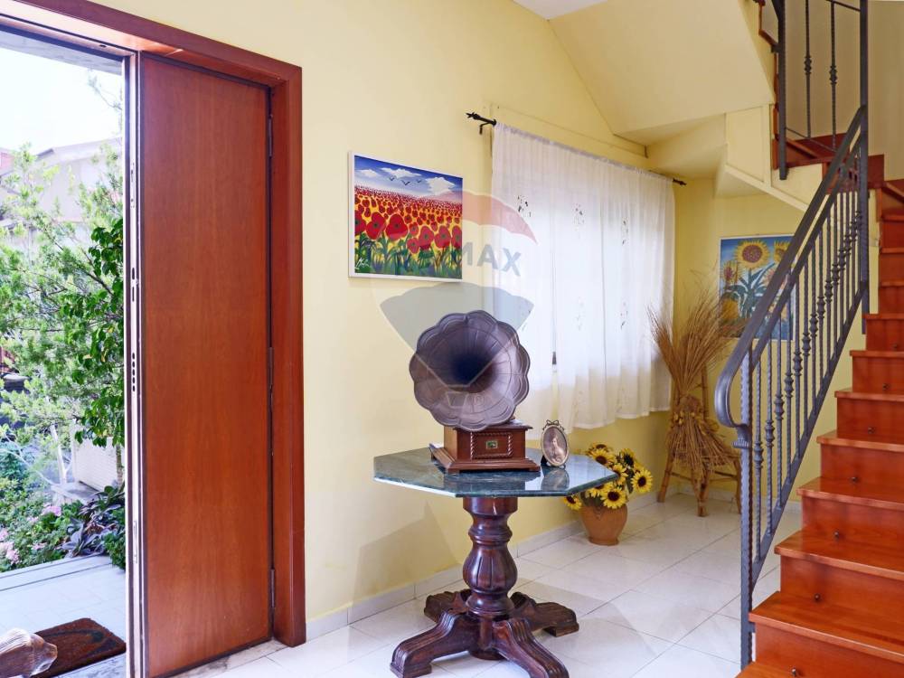 casa indipendente in vendita a Caserta in zona Acquaviva