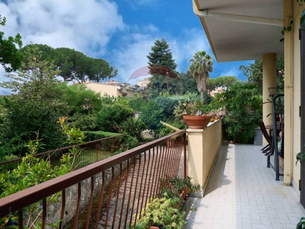 casa indipendente in vendita a Caserta in zona Acquaviva