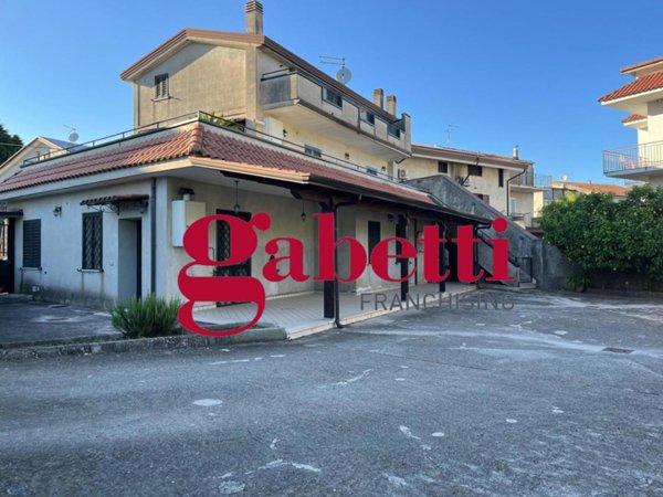 appartamento in vendita a Caserta in zona Casola