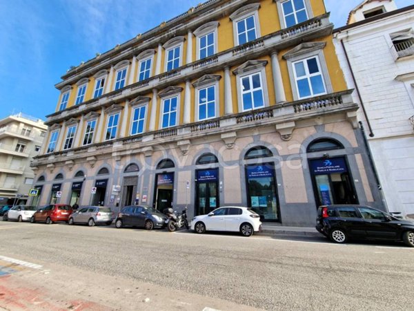 ufficio in vendita a Caserta in zona Centro Città