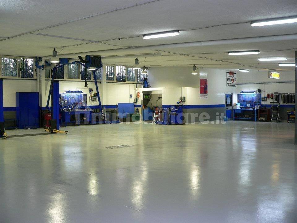 negozio in vendita a Caserta