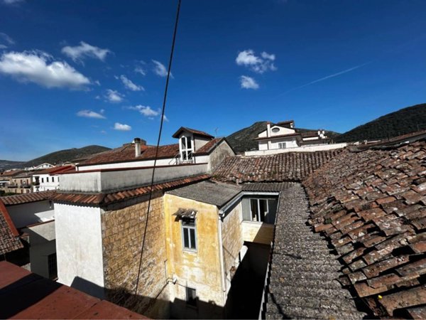 casa indipendente in vendita a Caserta in zona Puccianiello