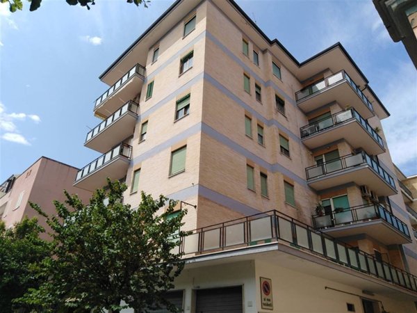 appartamento in vendita a Caserta in zona Acquaviva