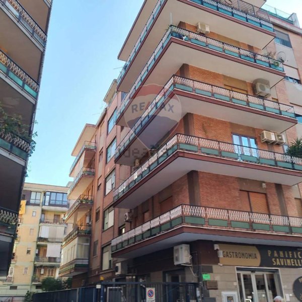 appartamento in vendita a Caserta in zona Acquaviva