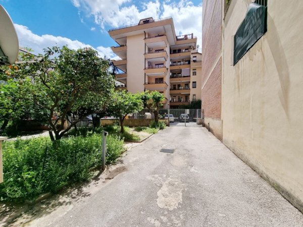 appartamento in vendita a Caserta in zona Acquaviva