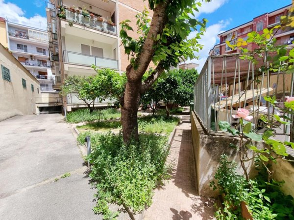 appartamento in vendita a Caserta in zona Acquaviva