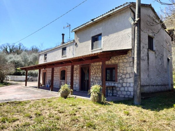 casa indipendente in vendita a Caserta