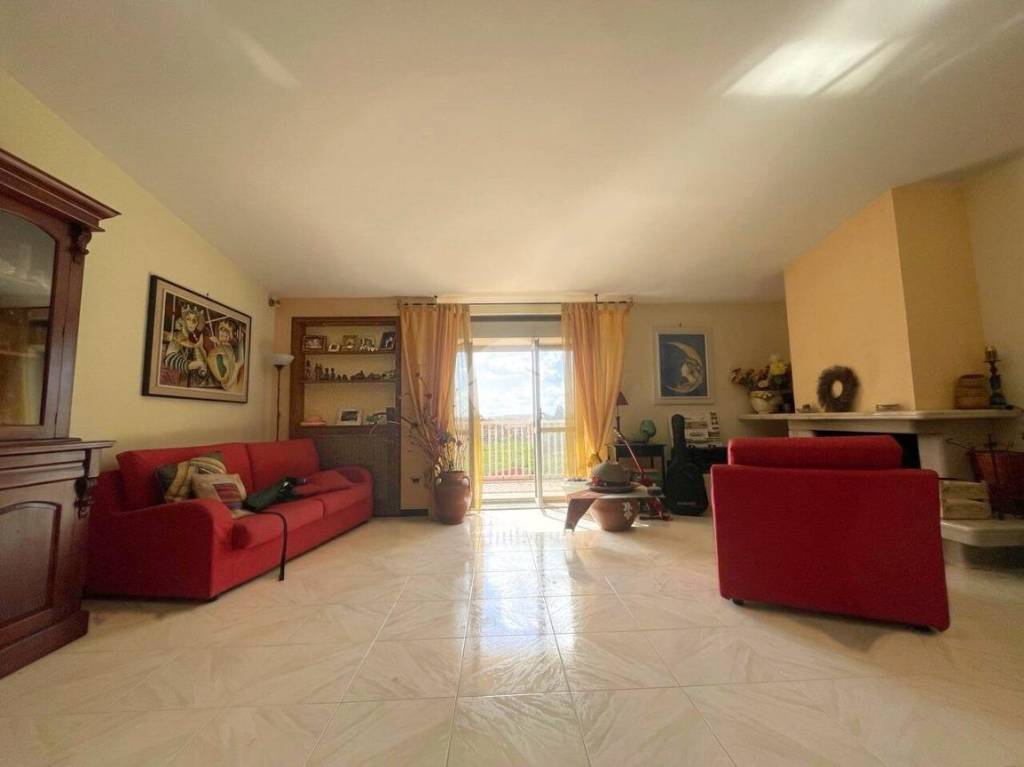 appartamento in vendita a Caserta in zona Falciano