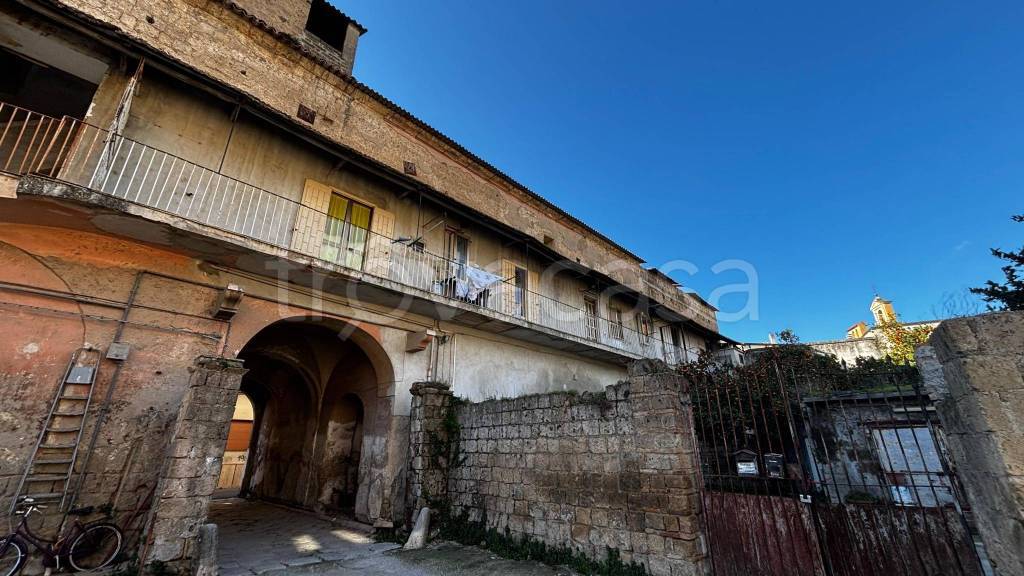 appartamento in vendita a Caserta in zona Falciano