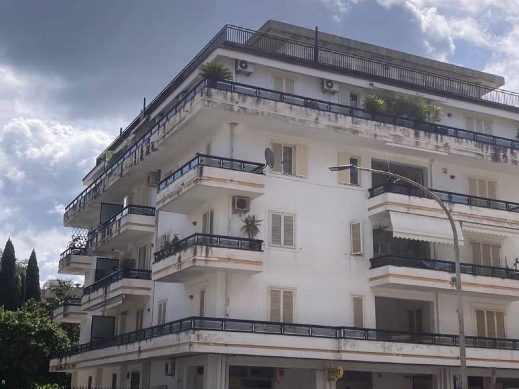 appartamento in vendita a Caserta in zona Acquaviva