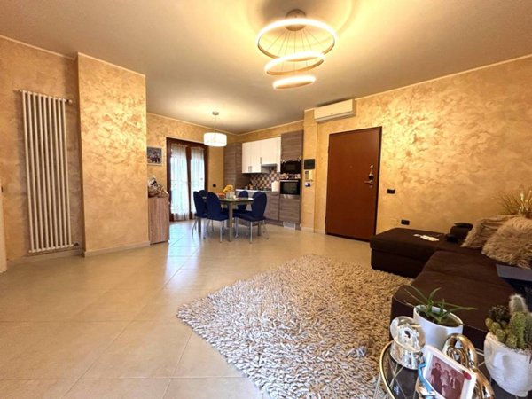 appartamento in vendita a Caserta in zona Acquaviva