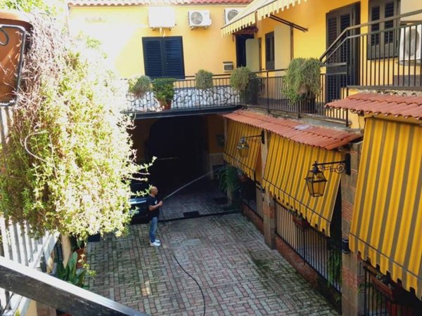 negozio in vendita a Caserta in zona Acquaviva