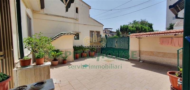 casa indipendente in vendita a Caserta in zona Acquaviva