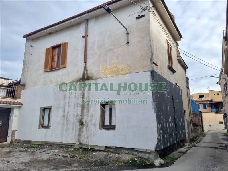 casa indipendente in vendita a Caserta in zona Acquaviva