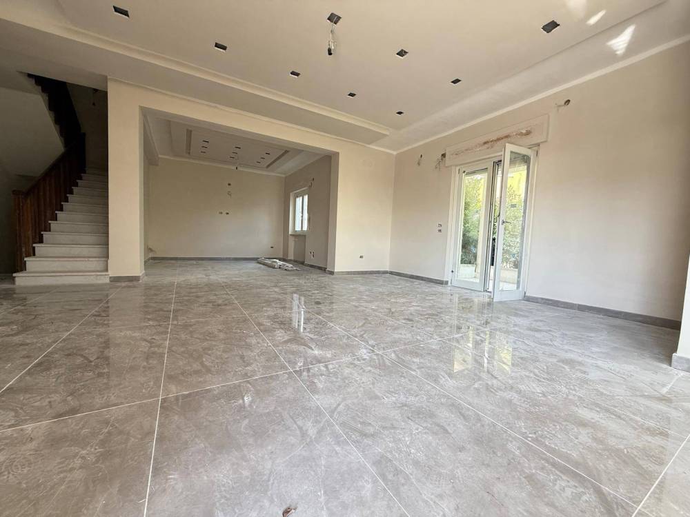 casa indipendente in vendita a Caserta in zona Acquaviva