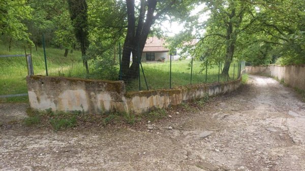 casa indipendente in vendita a Caserta in zona Casola