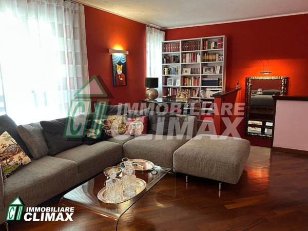 appartamento in vendita a Caserta in zona Casolla