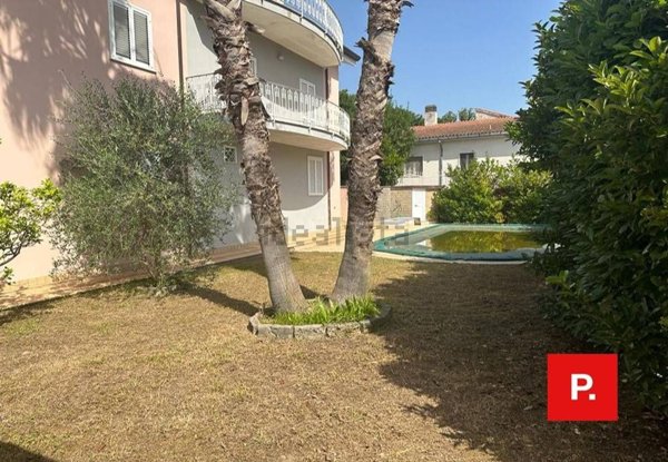 casa indipendente in vendita a Caserta in zona Vaccheria
