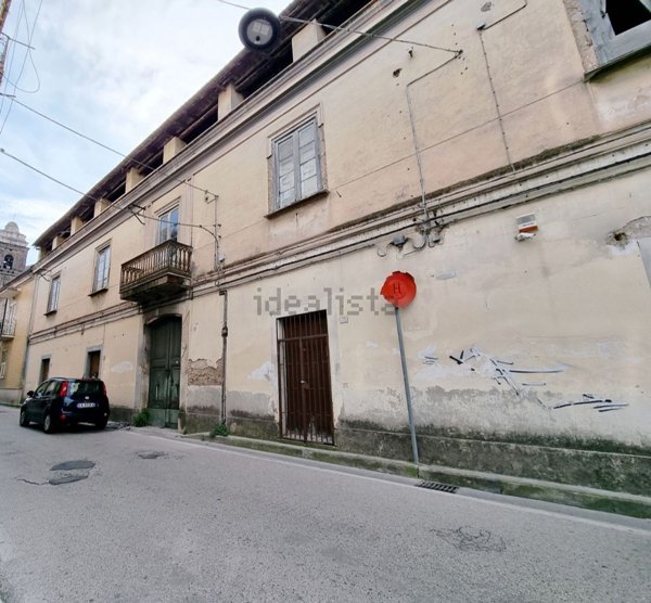 pentavano in vendita a Caserta