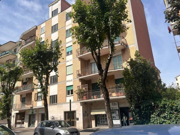 appartamento in vendita a Caserta in zona Acquaviva