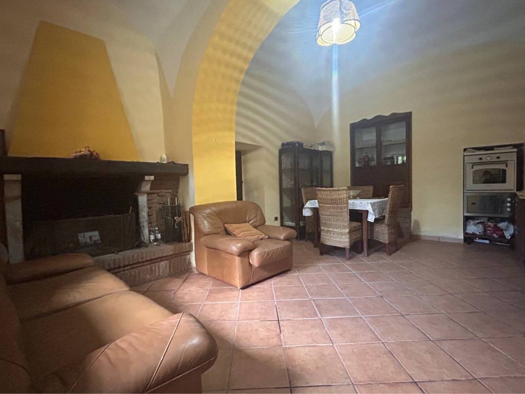 casa indipendente in vendita a Caserta in zona Santa Barbara / Tuoro