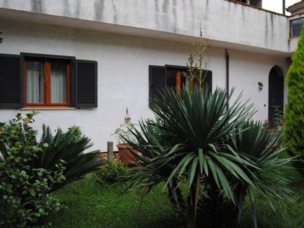 casa indipendente in vendita a Caserta in zona San Clemente