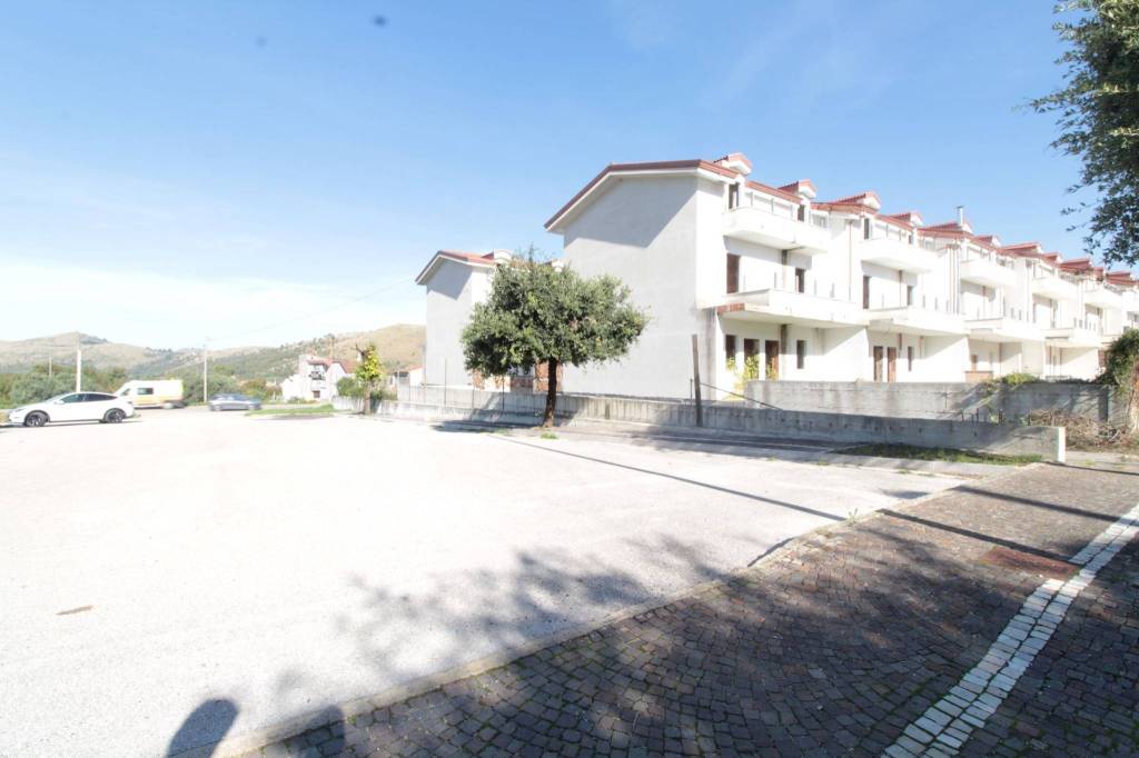 casa indipendente in vendita a Caserta