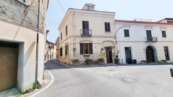 casa indipendente in vendita a Caserta in zona Puccianiello