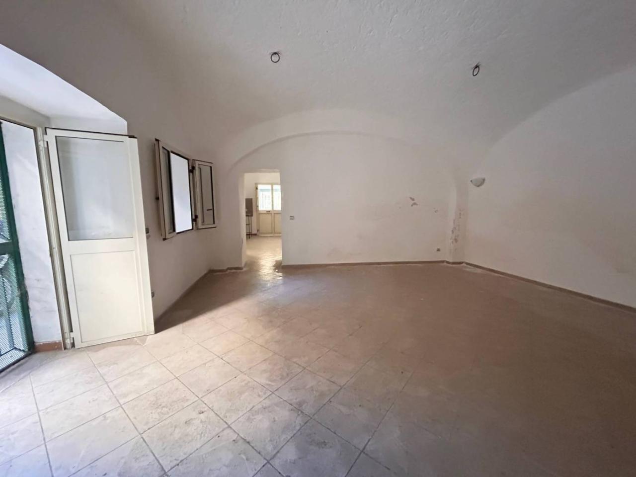 casa indipendente in vendita a Caserta in zona Acquaviva