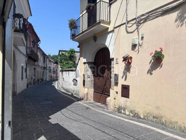 casa indipendente in vendita a Caserta in zona Puccianiello