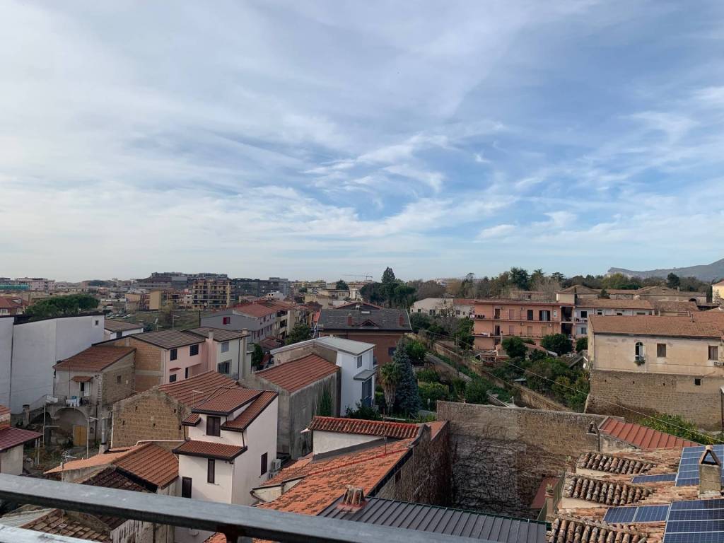 appartamento in vendita a Caserta in zona Falciano