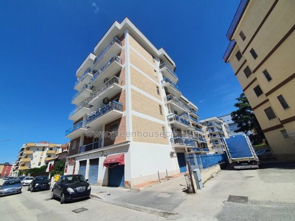 appartamento in vendita a Caserta in zona Acquaviva