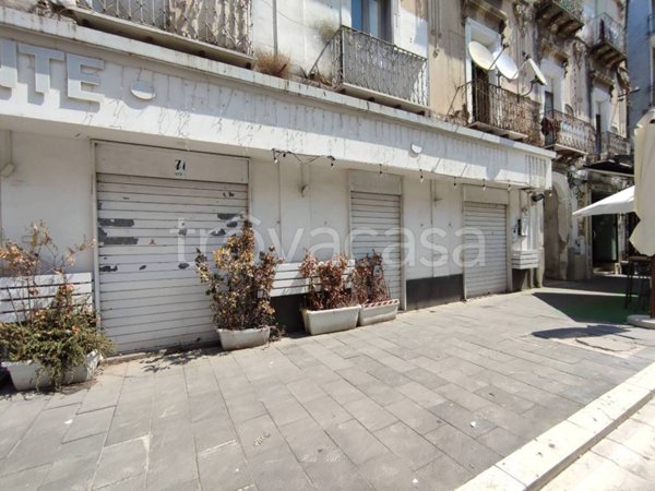 negozio in vendita a Caserta in zona Centro Città