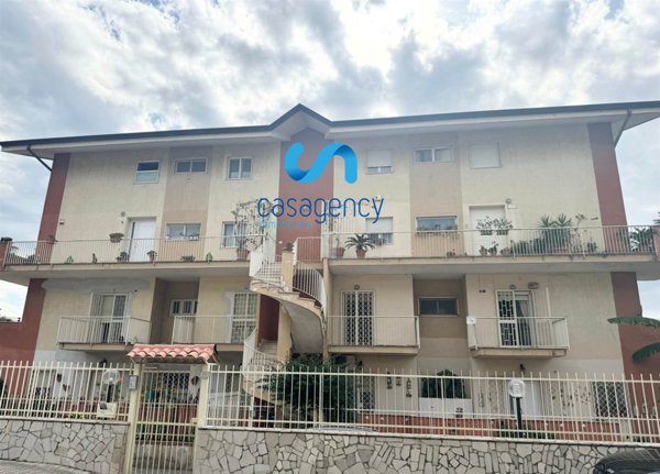 appartamento in vendita a Caserta in zona Falciano