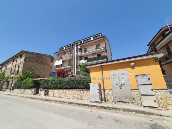 appartamento in vendita a Caserta in zona Acquaviva