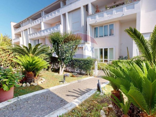 casa indipendente in vendita a Caserta in zona Puccianiello