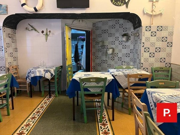 negozio in vendita a Caserta in zona Centro Città