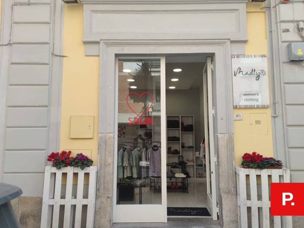 negozio in vendita a Caserta