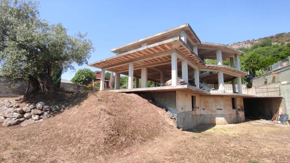 casa indipendente in vendita a Caserta