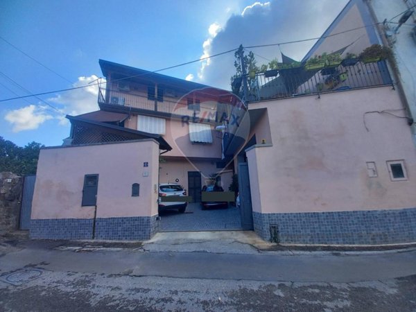 casa indipendente in vendita a Caserta in zona San Clemente