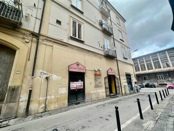 negozio in vendita a Caserta in zona Centro Città