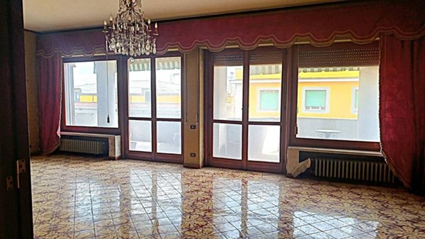 appartamento in vendita a Caserta in zona Acquaviva