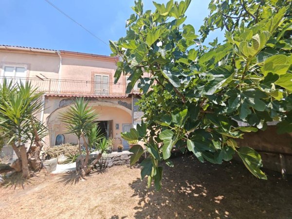casa indipendente in vendita a Caserta