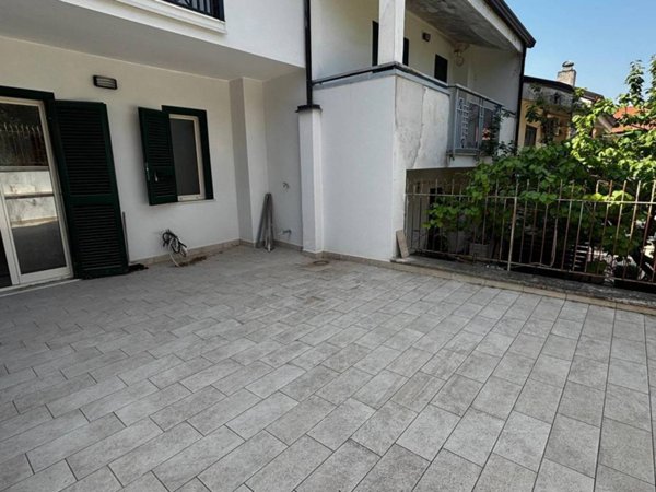 casa indipendente in vendita a Caserta in zona Santa Barbara / Tuoro